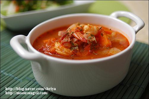 건강의 파수꾼 토마토드레싱샐러드와 토마토스프