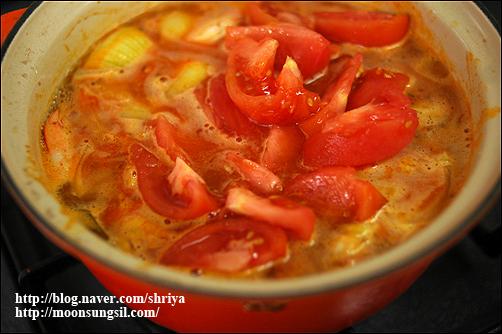 건강의 파수꾼 토마토드레싱샐러드와 토마토스프
