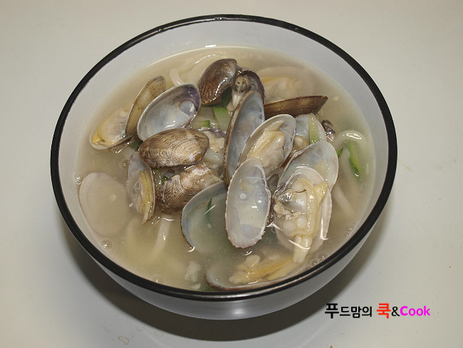 바지락칼국수 이미지